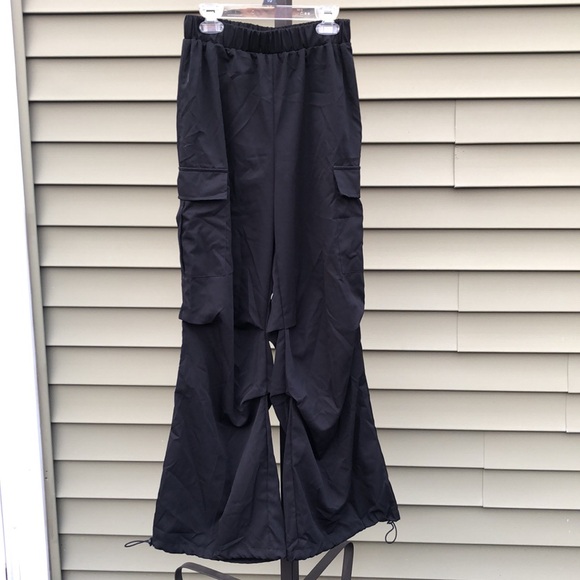 NEW LISTING! Shein Parachute Cargo Pants - Picture 6 of 8